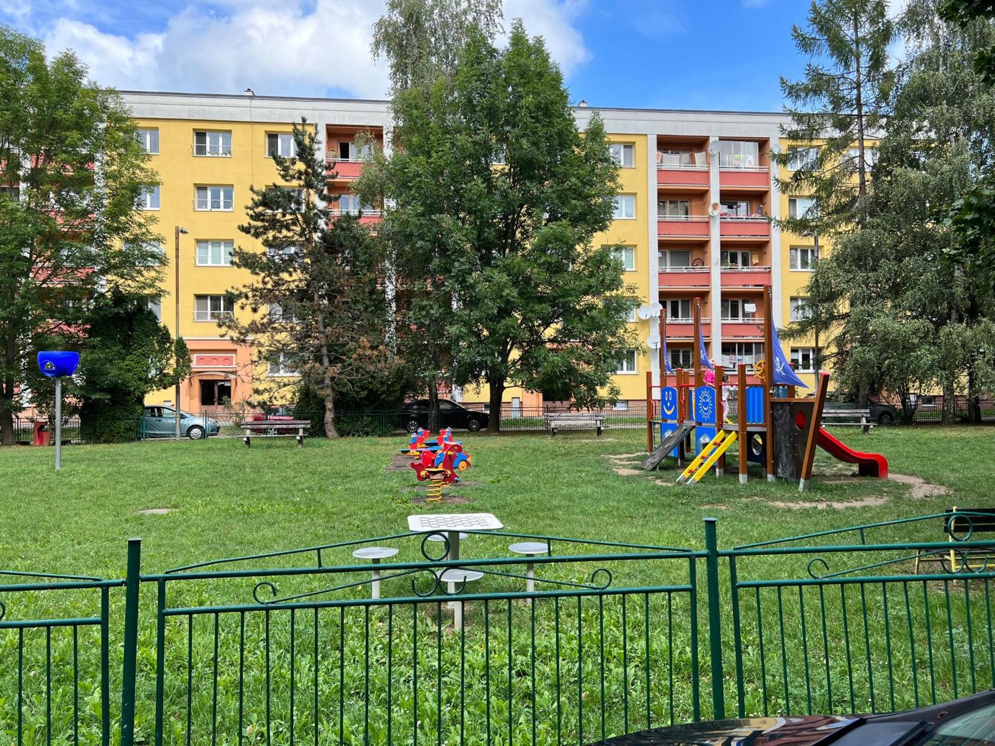 Simcity I Free Parking 24H Self Check-In Banská Bystrica Eksteriør bilde